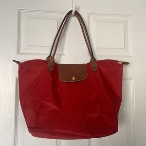 Longchamp
Le Pliage Large Nylon Shoulder Tote